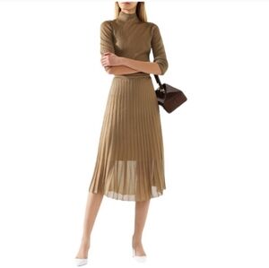 Gold skirt Vince size small